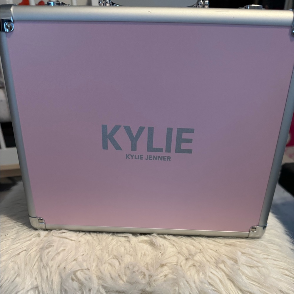 Kylie Cosmetics Light Up Vanity Case New
